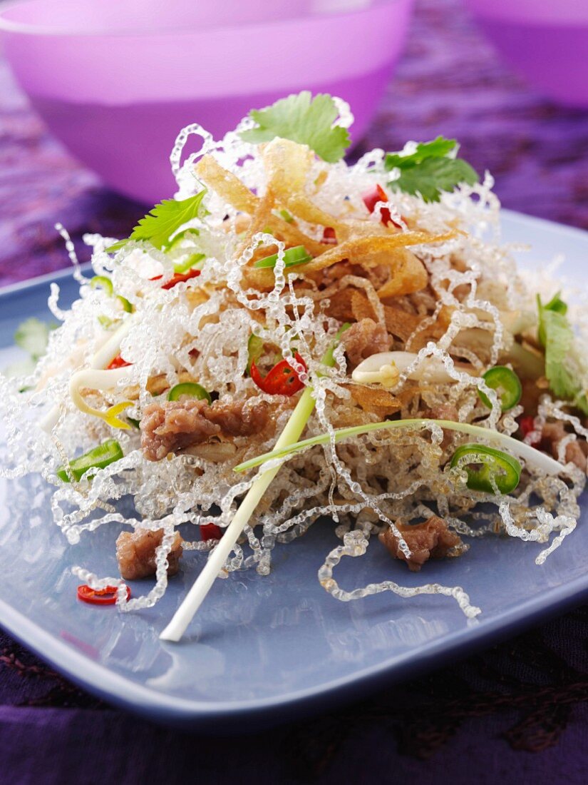 Mee Krob (deep-fried rice noodles, Thailand)