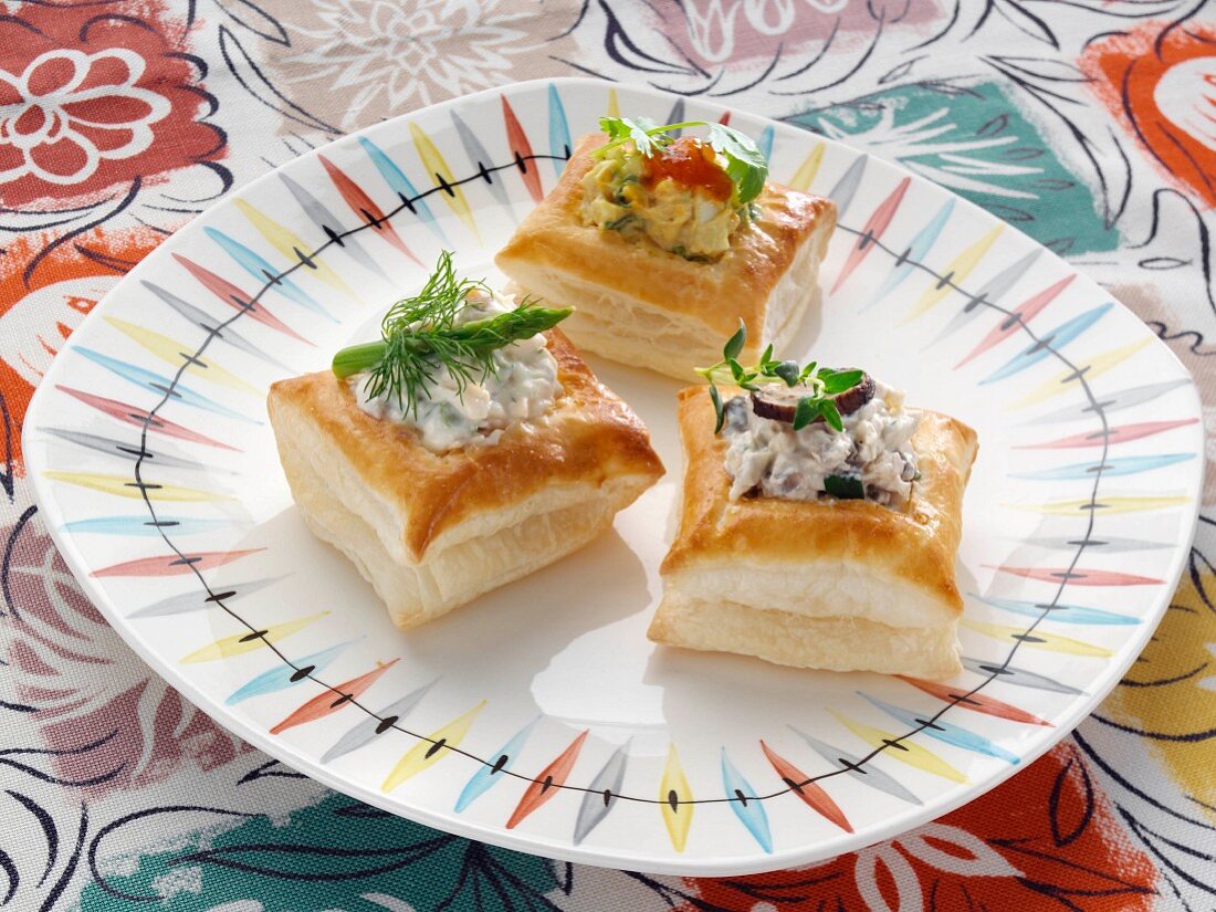 Vol au Vent (Gefüllte Blätterteigpastetchen)