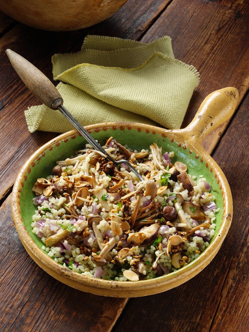 Bulgur pilaf with mushrooms