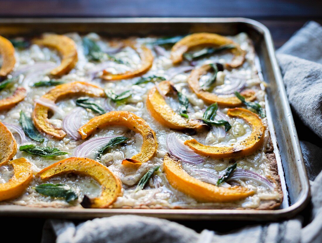 Pumpkin sage flatbread (gluten-free)