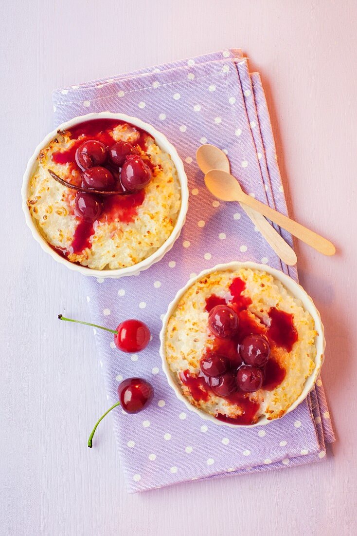 Rice pudding with sour cherries