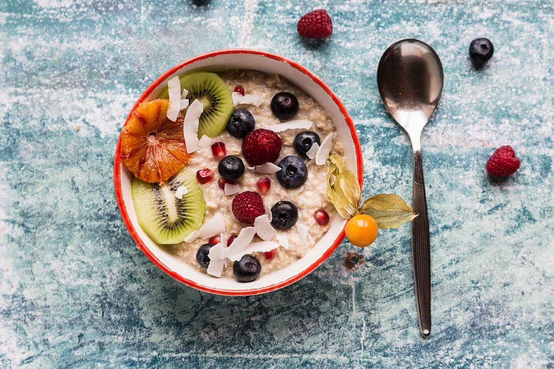 Porridge mit Amarant und Früchten