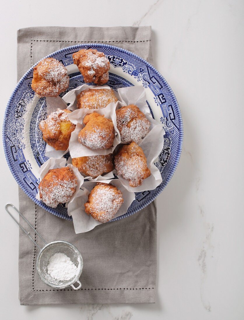 Ollebollen, niederländisches Neujahrsgebäck