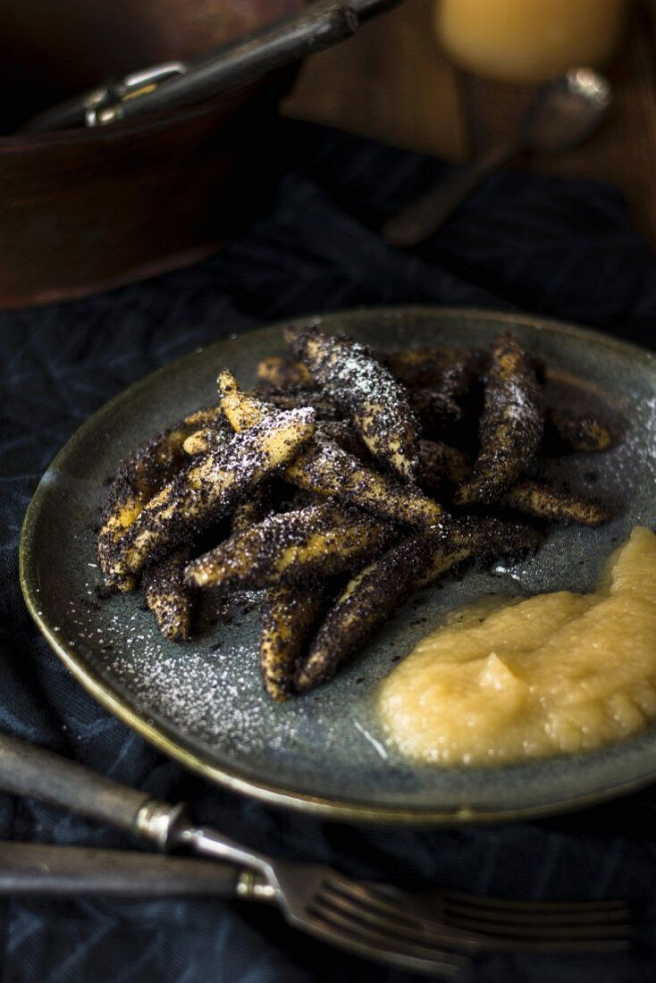 Poppy schupfnudeln (dumplings) with apple sauce