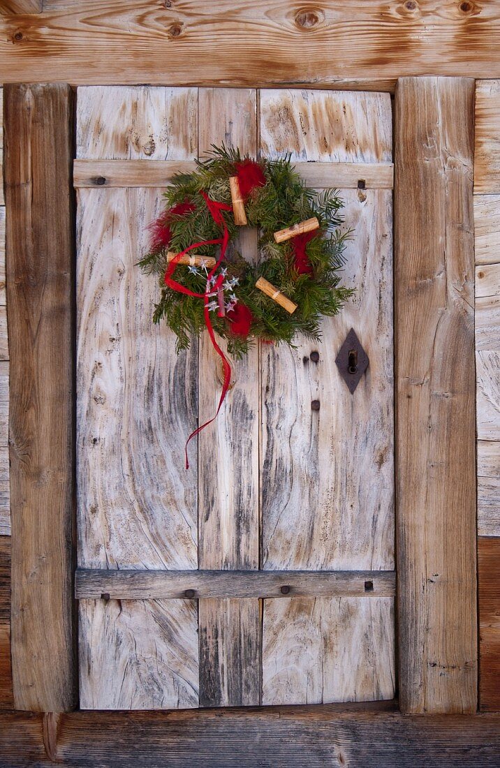 Wintry wreath