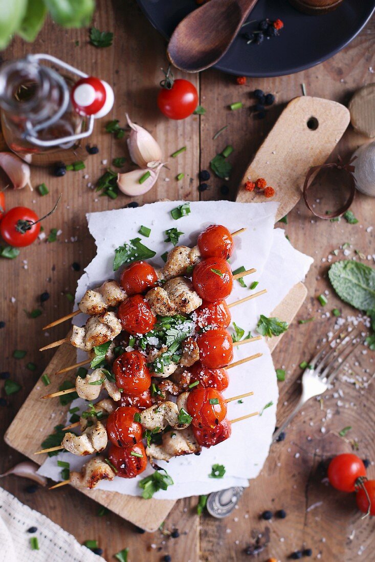 Chicken And Tomato Shishkebabs with herbs