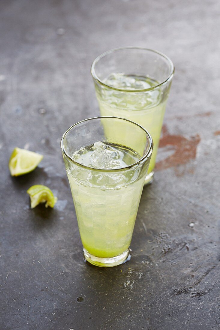 Lime water with ginger and crushed ice