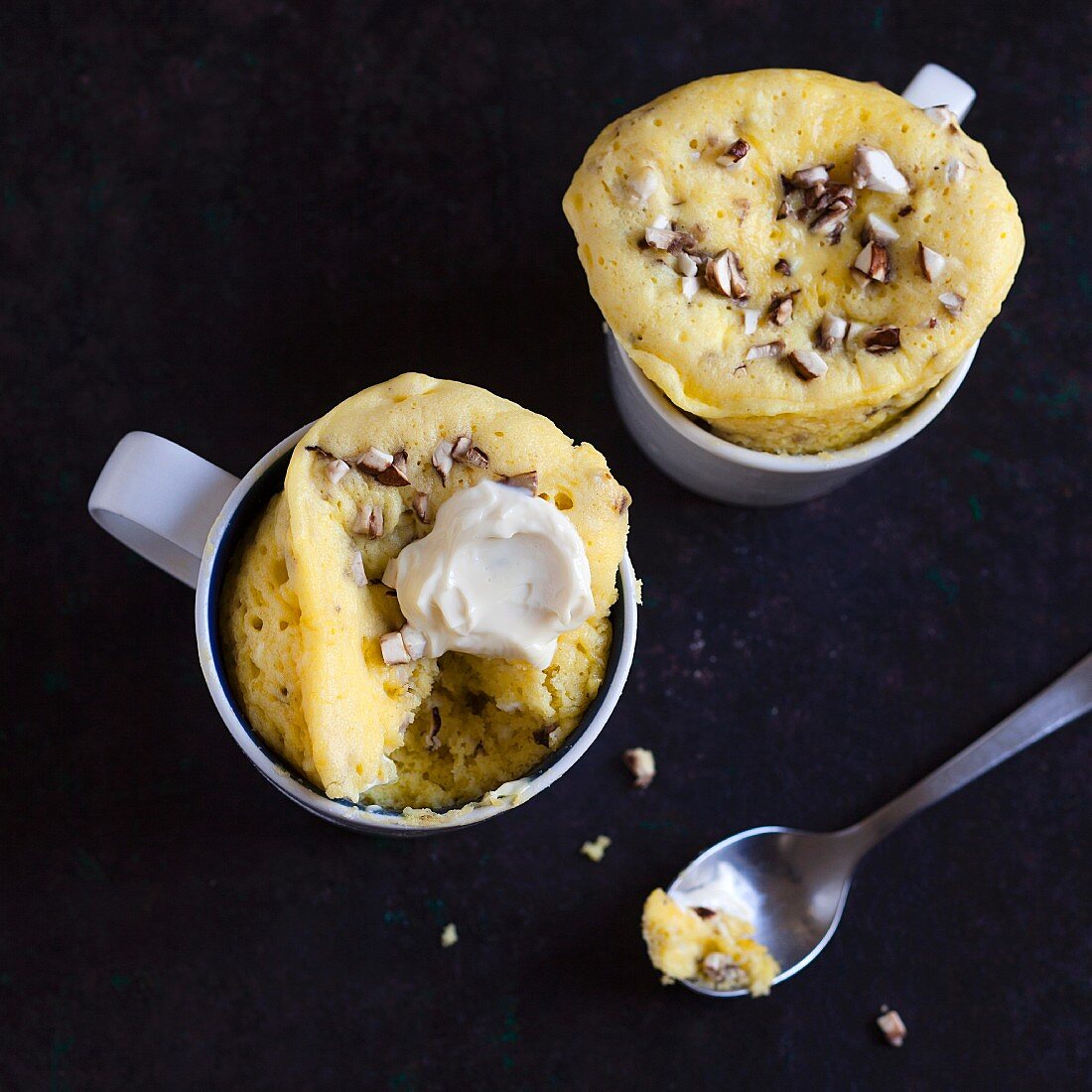 Savoury mug cakes with mushrooms and cream cheese