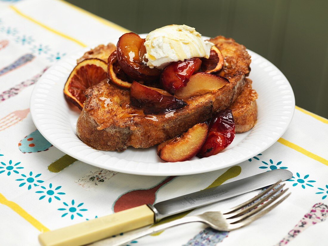 French toast with plums and vanilla ice cream