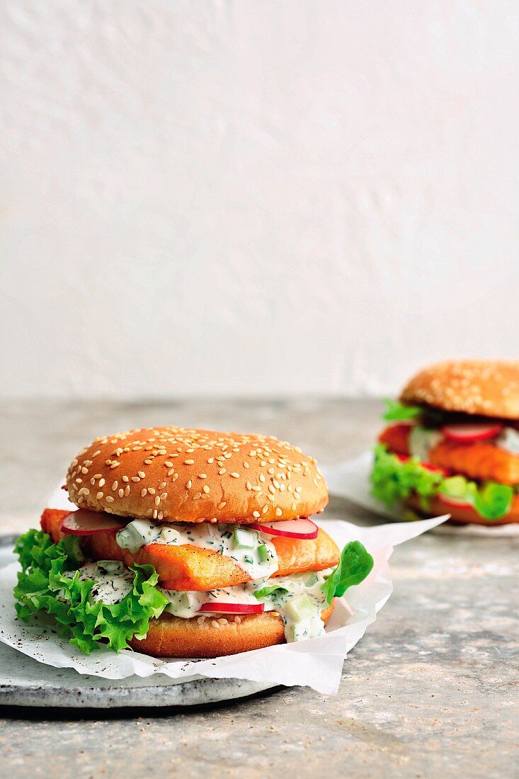 Salmon burgers with cucumber and chive remoulade