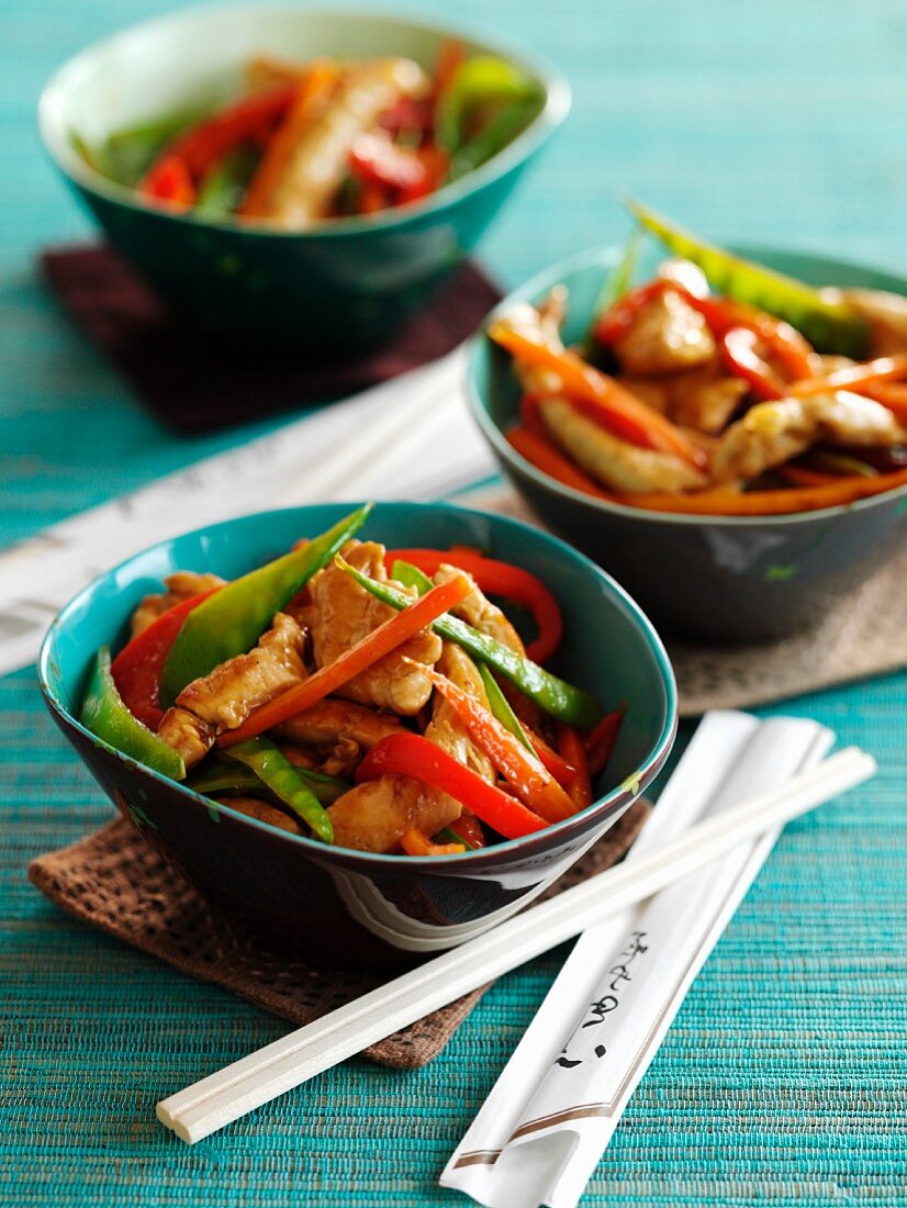 Yakitori chicken stir fry with vegetables (Asia)