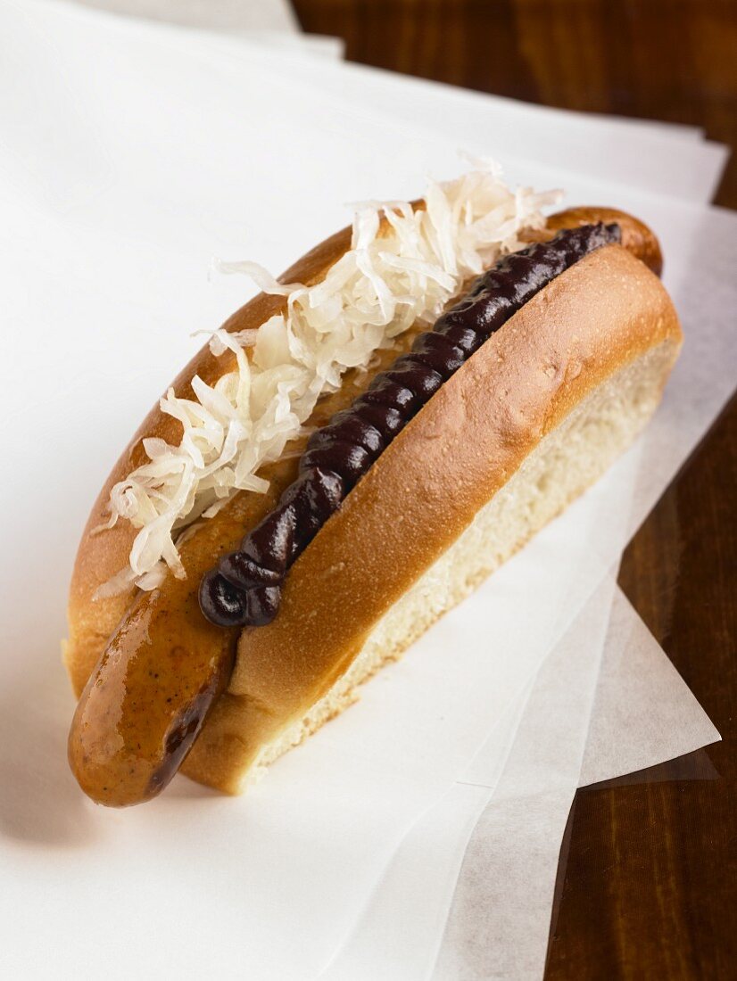 Hotdog mit Sauerkraut