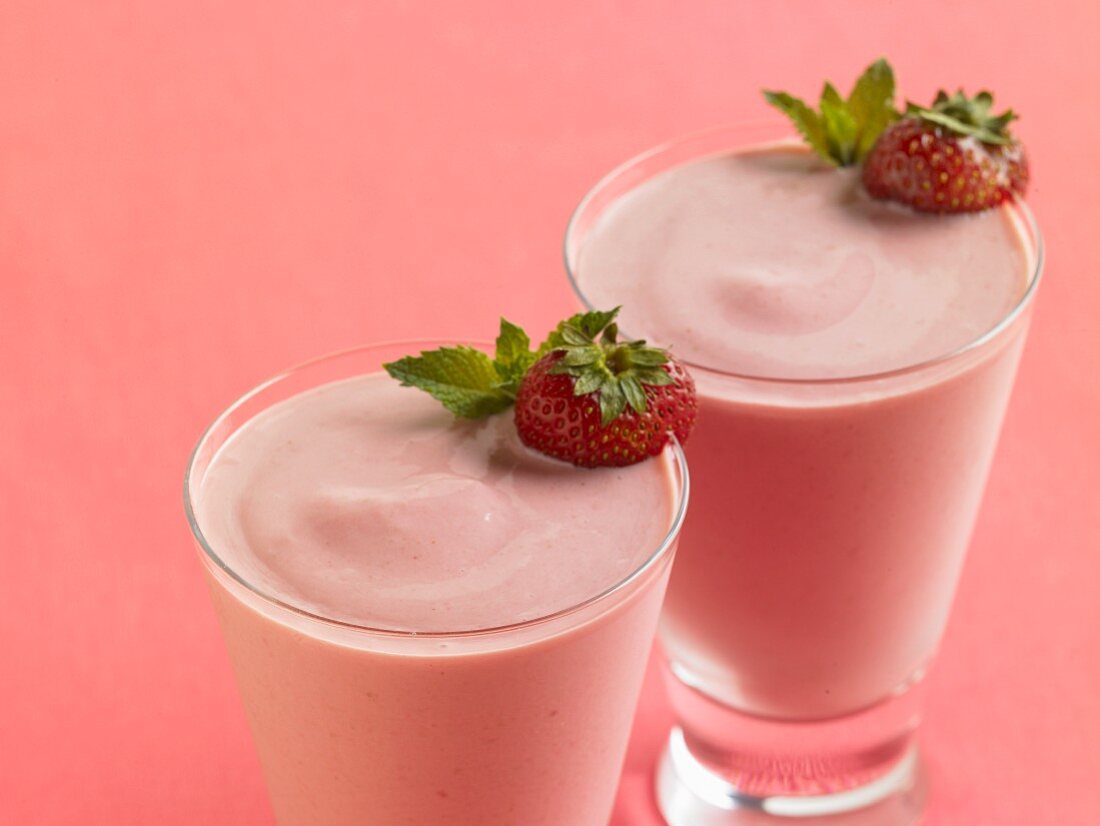 Joghurt-Smoothies mit Erdbeeren