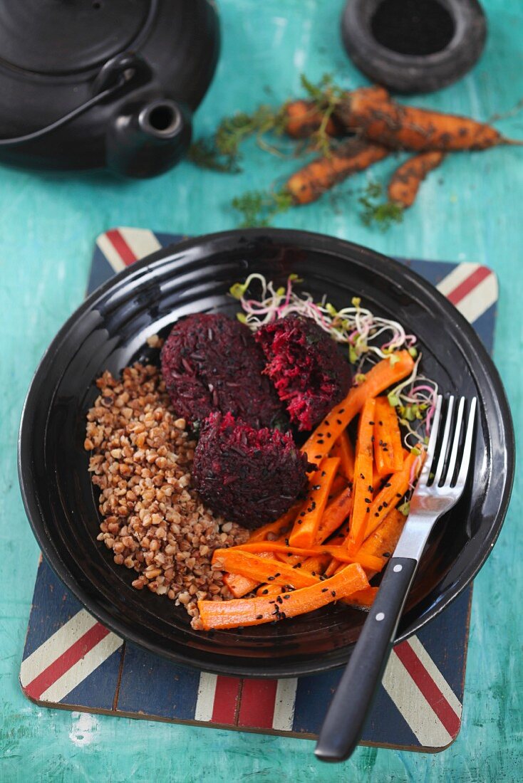 Beetroot patties with buckwheat and carrot