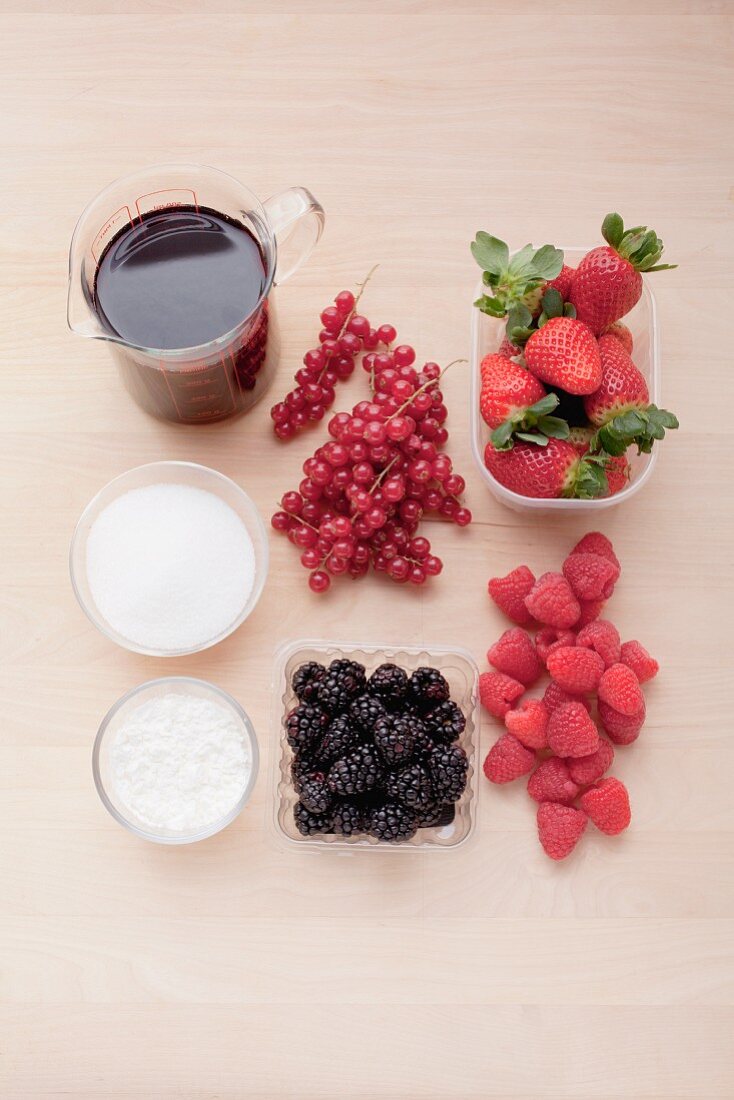 Ingredients for red fruit jelly