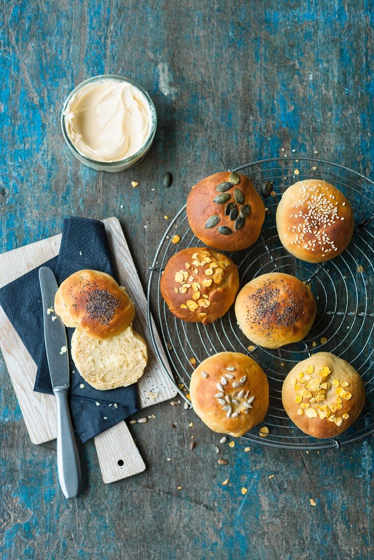 Lupin bread rolls with lupin spread