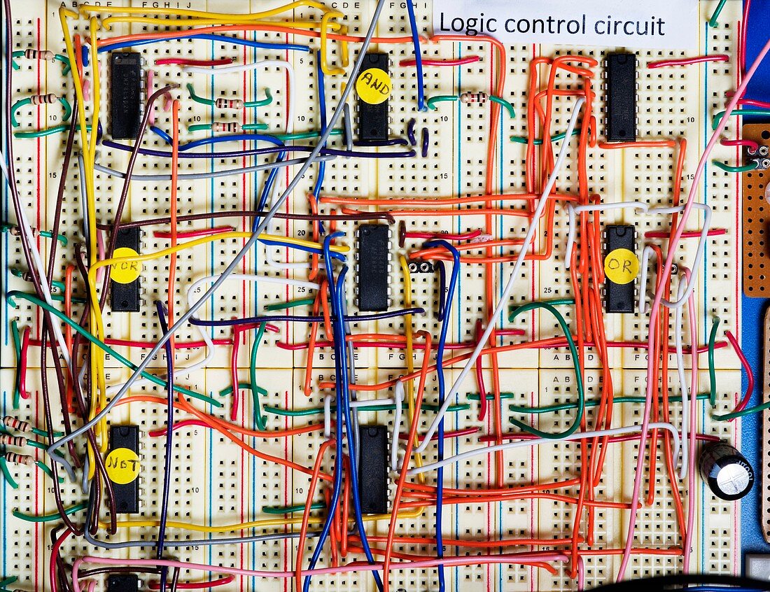 Logic circuits