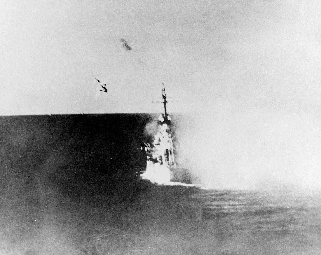 Japanese Kamikaze attack on USS Columbia, 1945