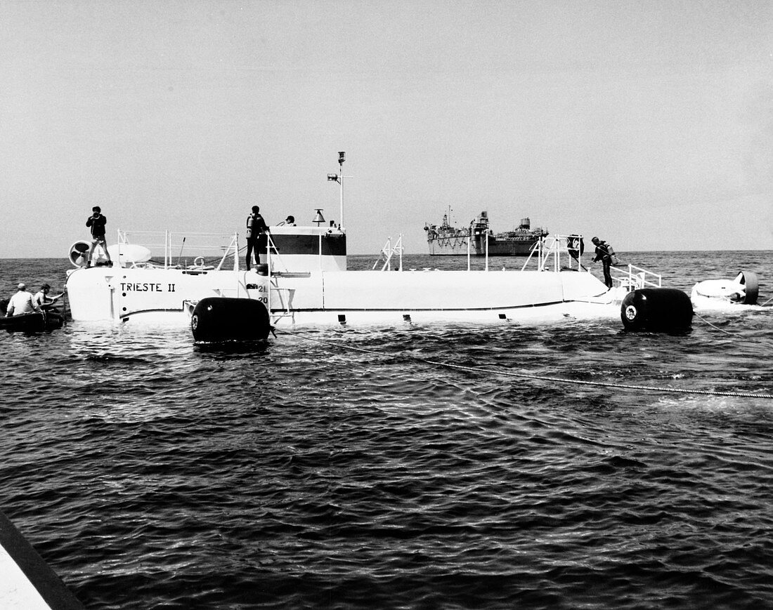 Trieste II bathyscaphe, 1963