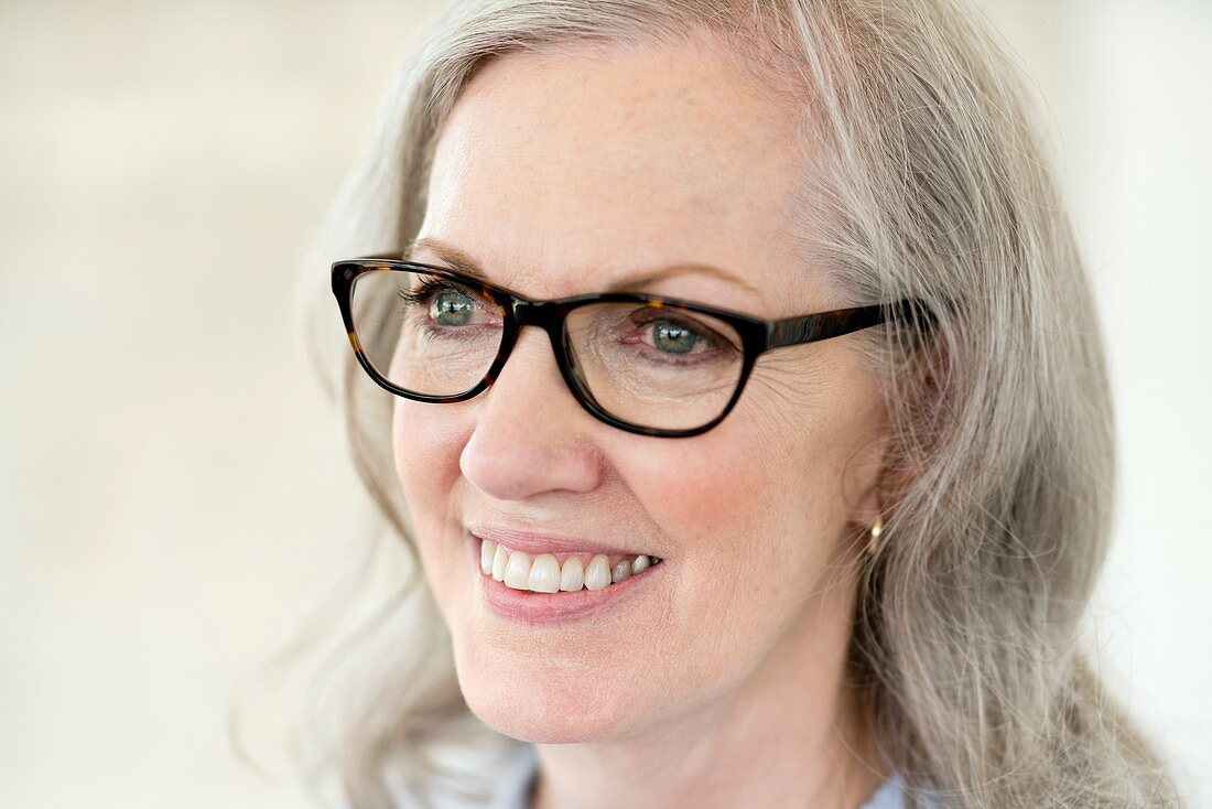 Senior woman wearing glasses