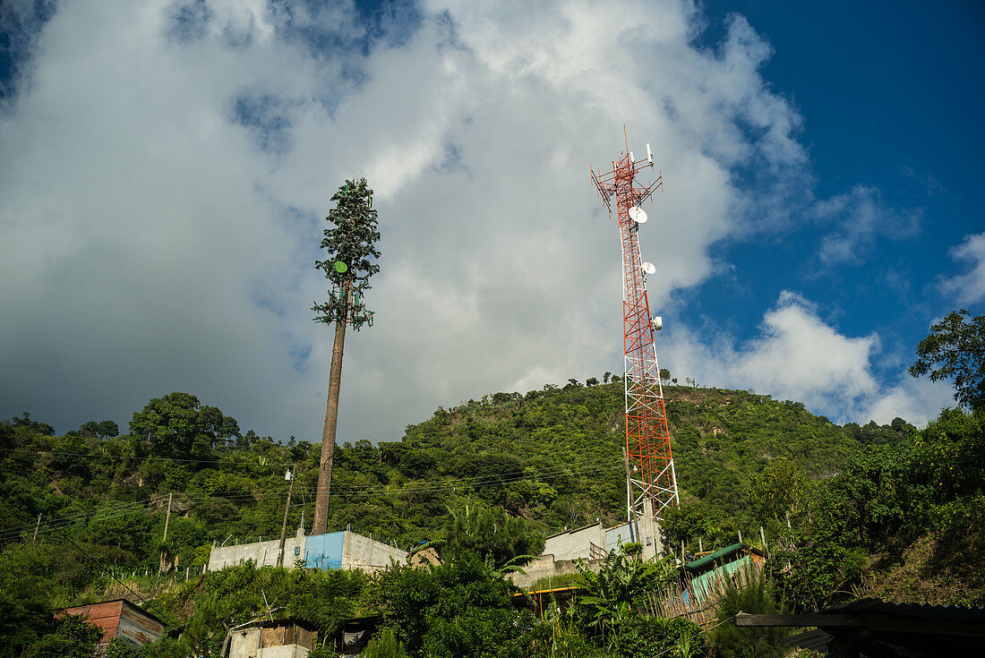 Communication mast