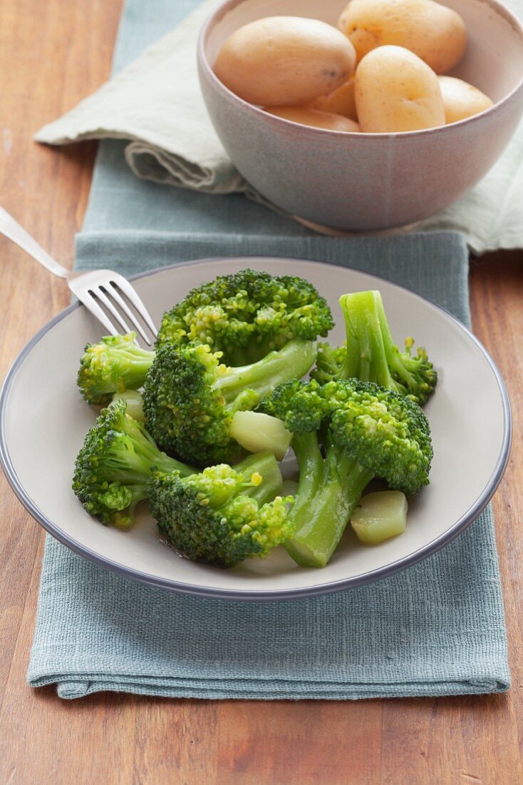 Cooked broccoli