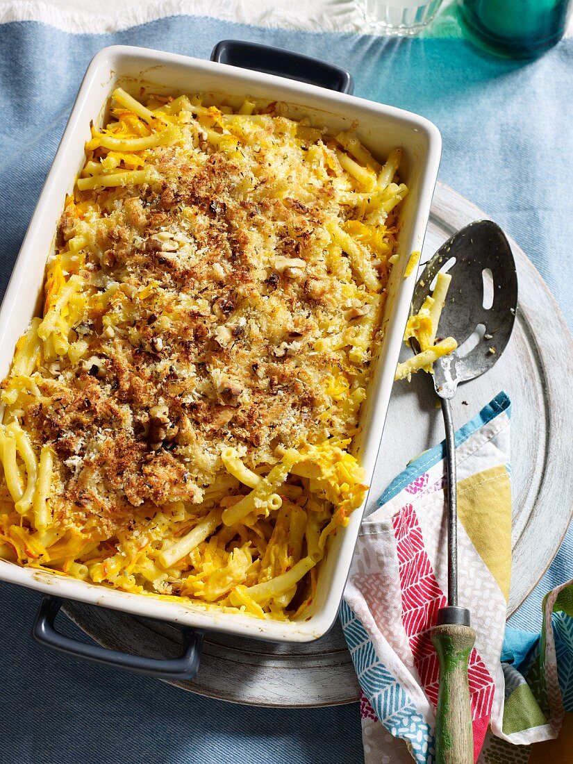Macaroni and pumpkin gratin with Emmental cheese