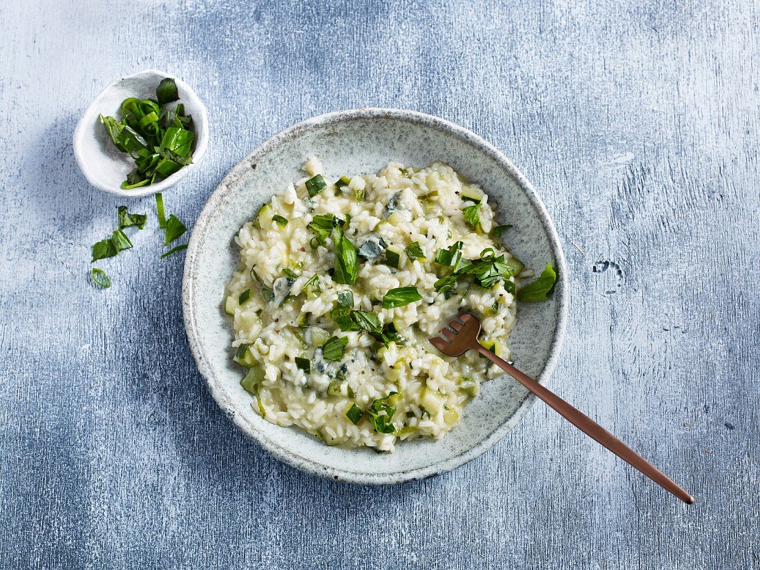 Courgette risotto with Roquefort cheese and lemon