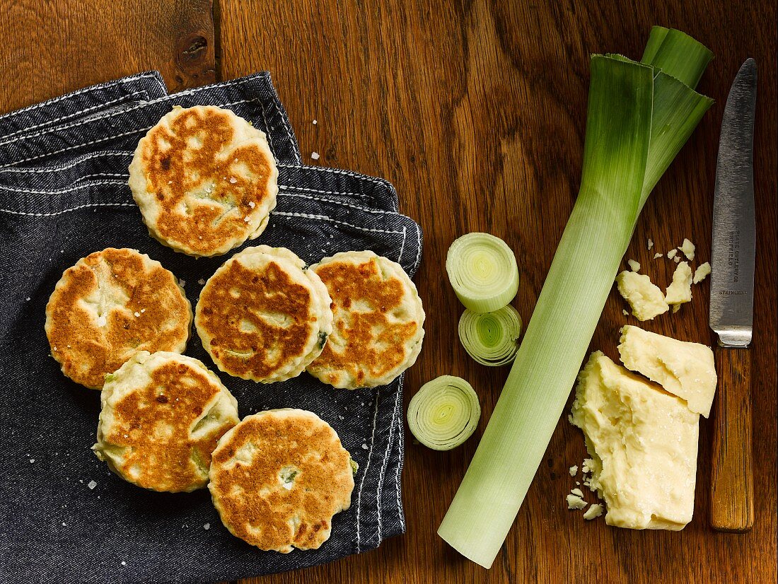 Welsh Cakes mit Caerphilly-Käse und Lauch (England)