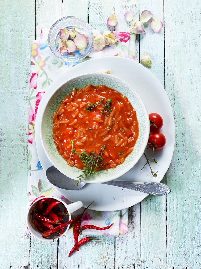 Kritharaki-Tomaten-Suppe