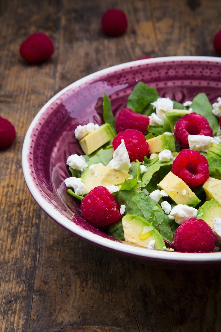 Avocado-Himbeeren-Salat mit Feta