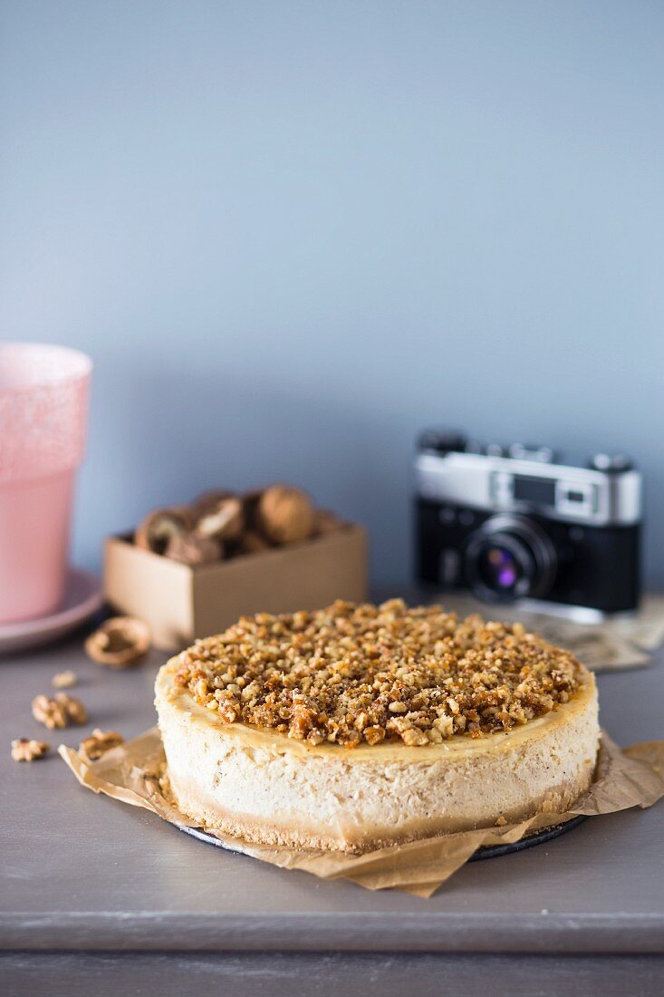 Cheesecake with brown butter and caramelised walnuts