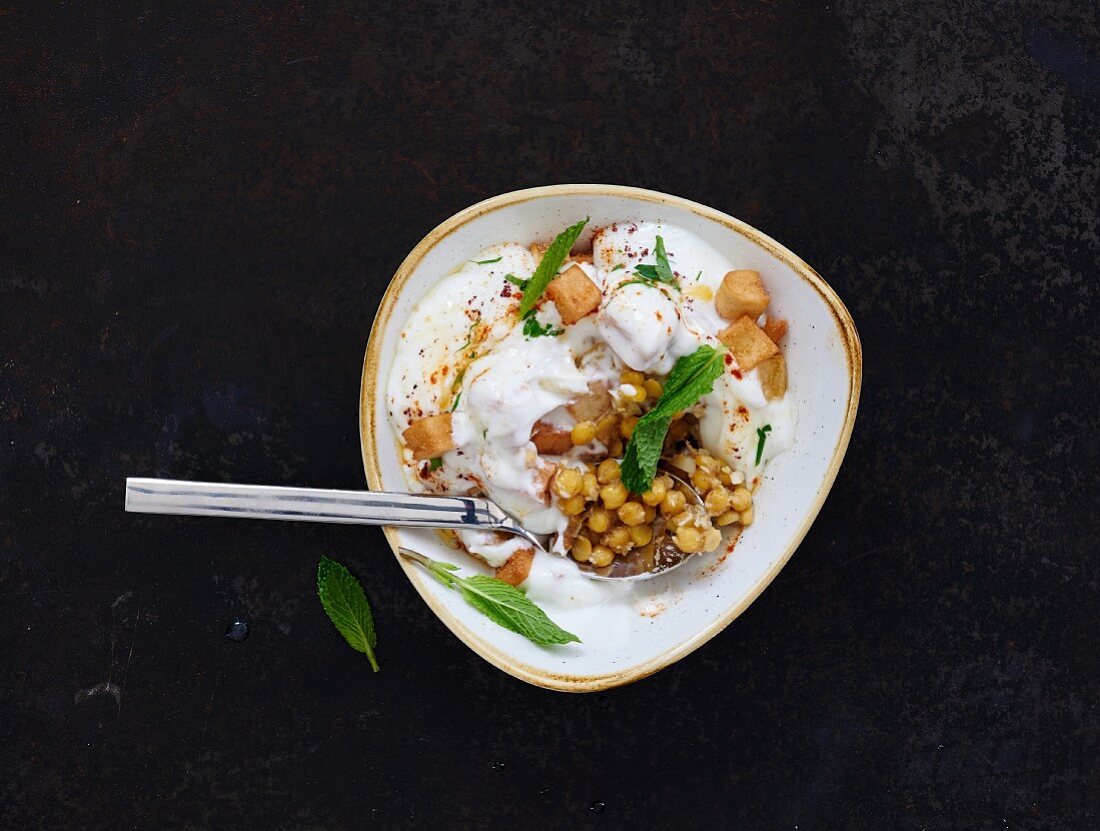 Fattenh-Hummus (yoghurt with chickpeas, … – License Images – 12340168 ❘  StockFood
