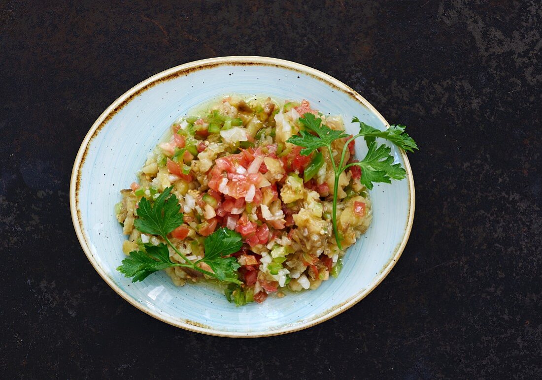 Raheb (Salat mit gegrillten Auberginen und Tomaten, Libanon)