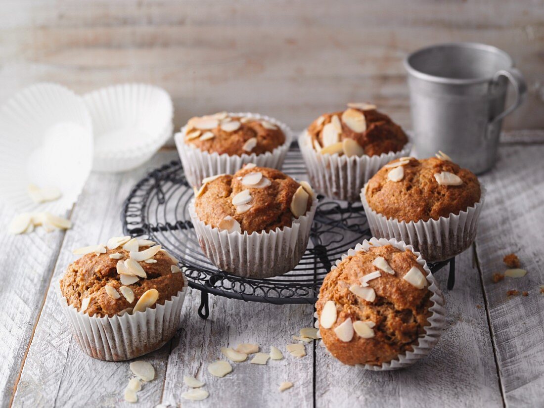 Banana and almond muffins (rich in protein)