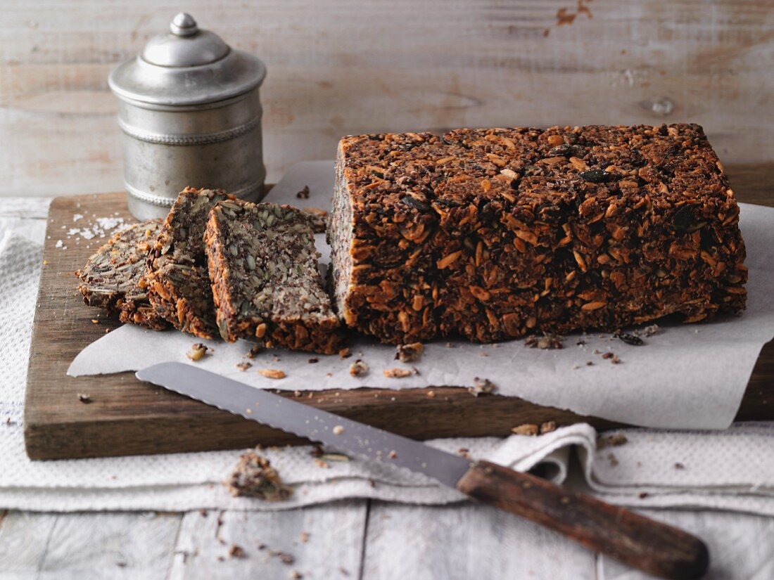 Protein bread with nuts, chia seeds and grains