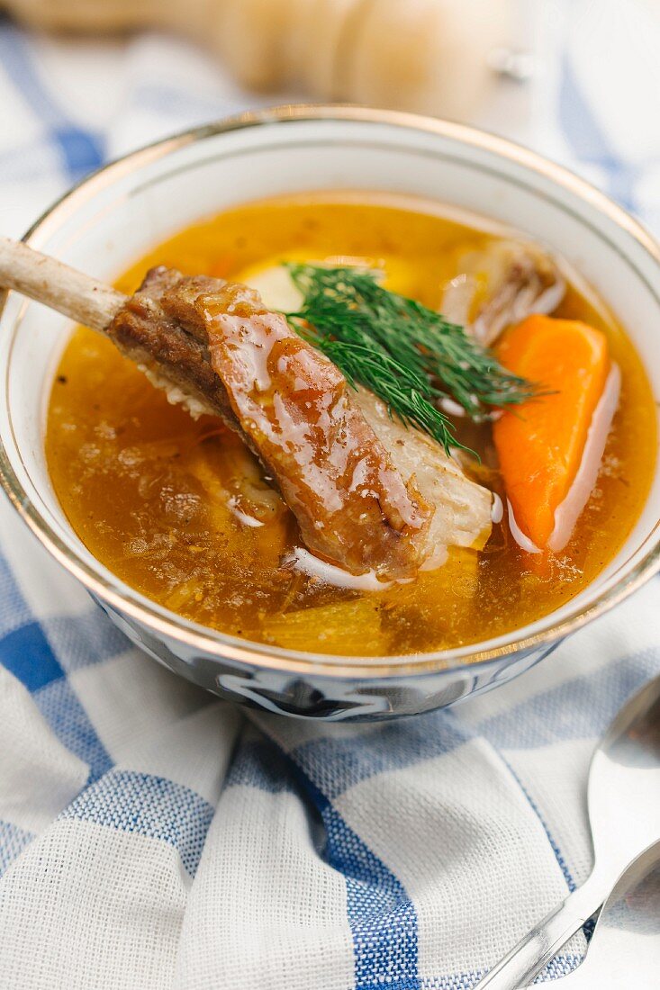 Soup with pork and orange pepper (Asia)