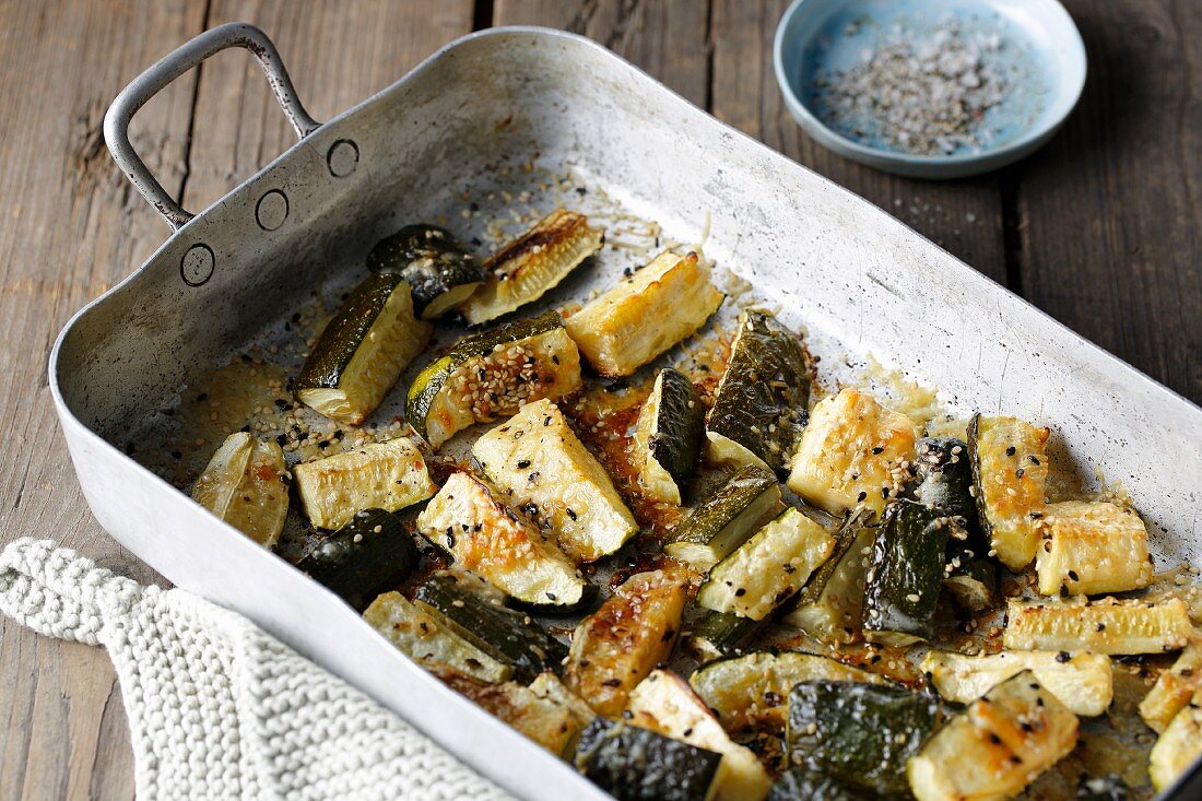 Oven-roasted lemon courgette