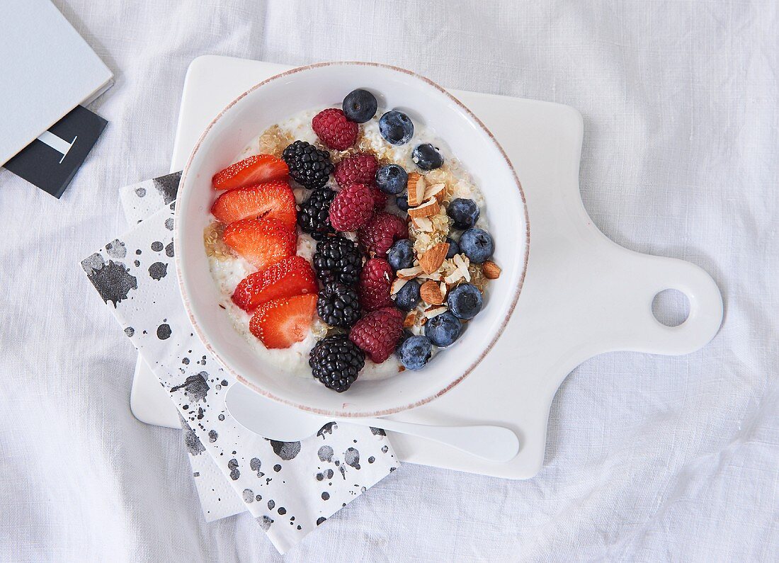 Greek yoghurt with quinoa and mixed berries