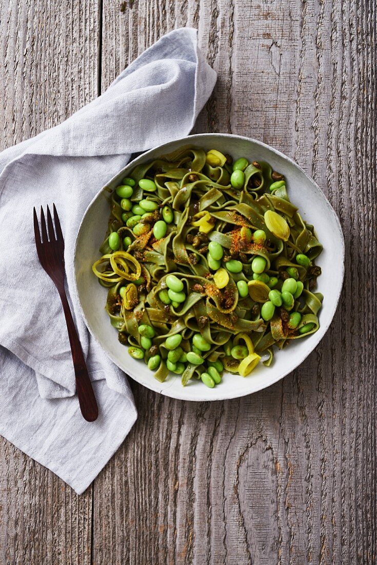 Seaweed tagliatelle with edamame and leek