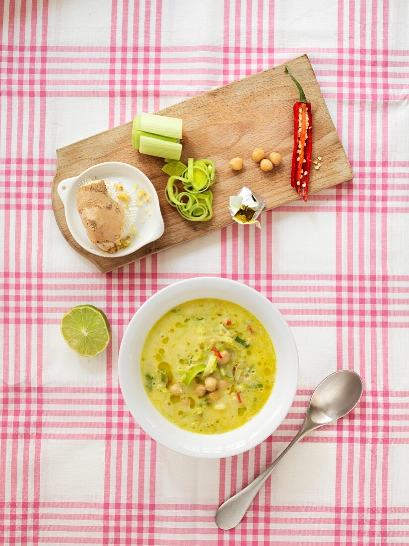 Chickpea soup with leeks, chilli and ginger