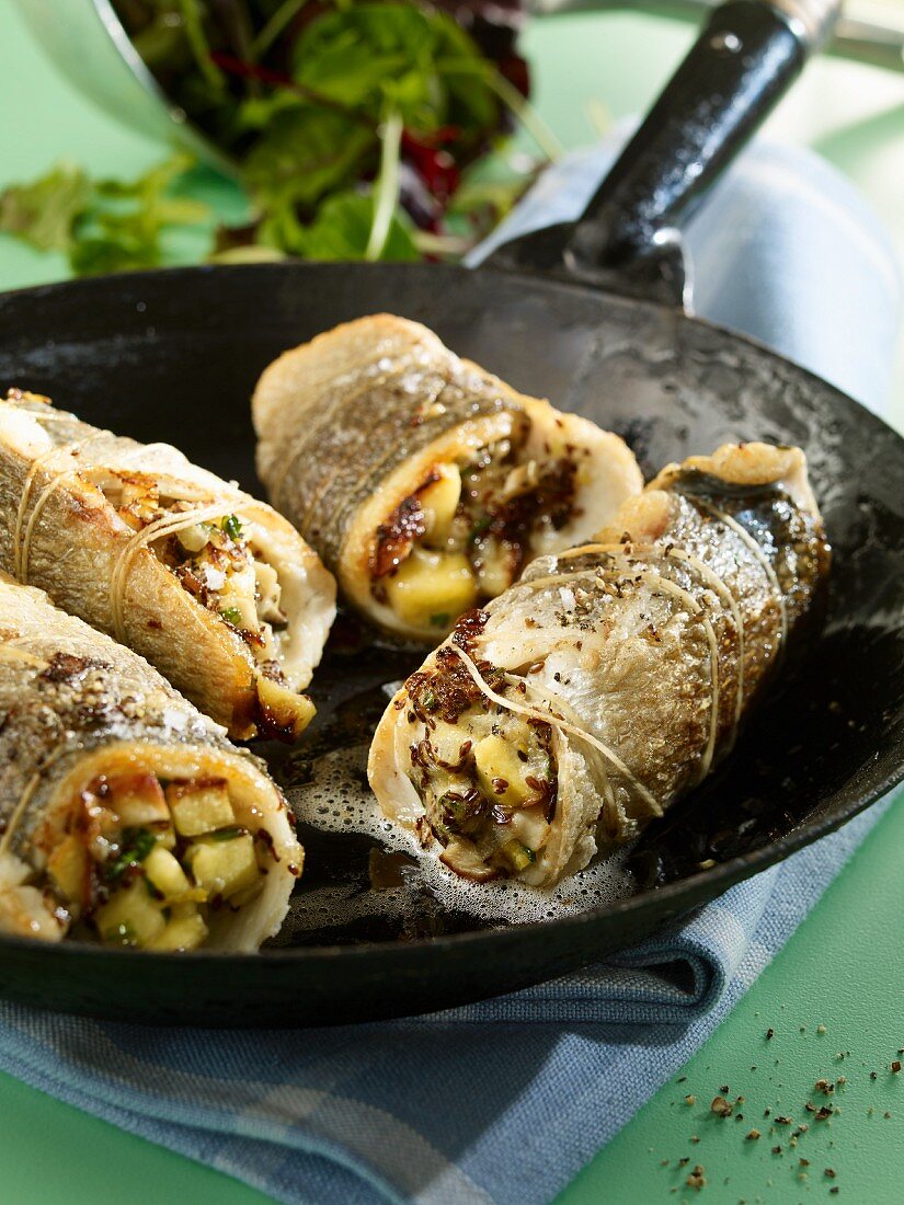 Dorade rolls with a peach and stone mushroom filling (low carb)