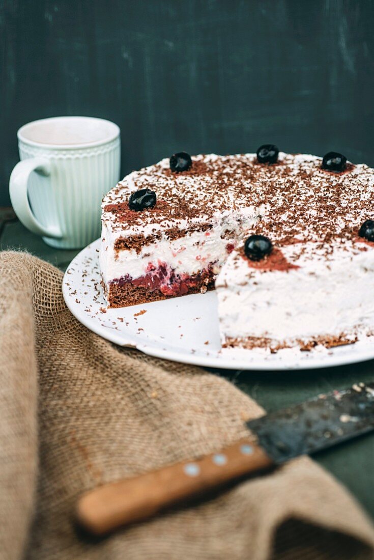 Schwarzwälder Kirschtorte, angeschnitten