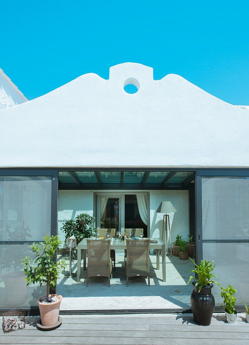 View into conservatory with curved façade elements