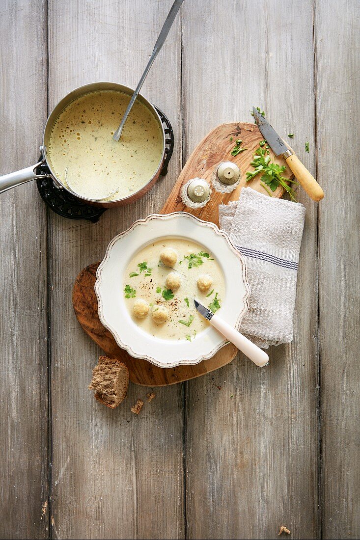 Riesling soup with butter dumplings