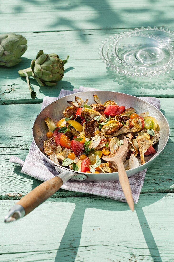 Braised artichokes with fresh tomatoes