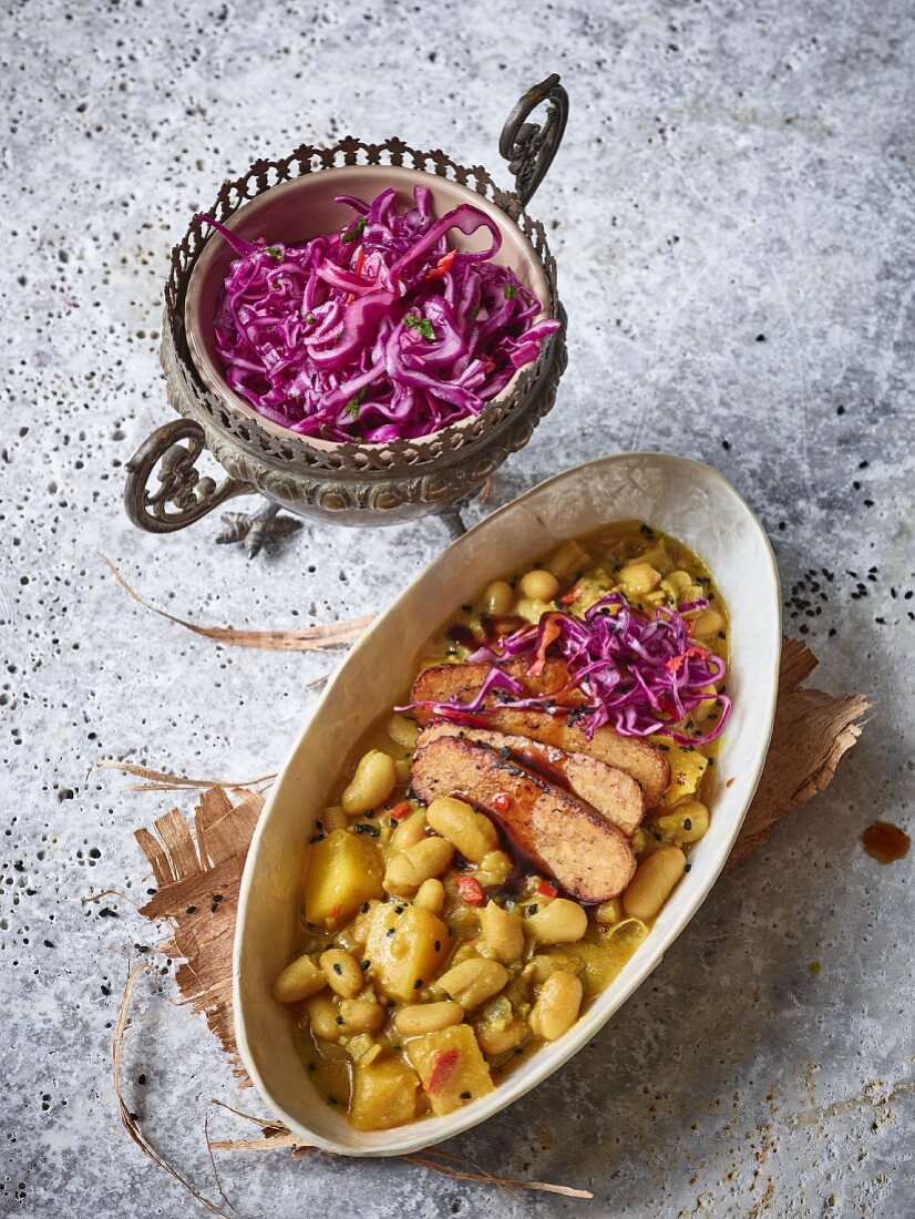 Bean daal with tempeh and red cabbage with chilli and coriander