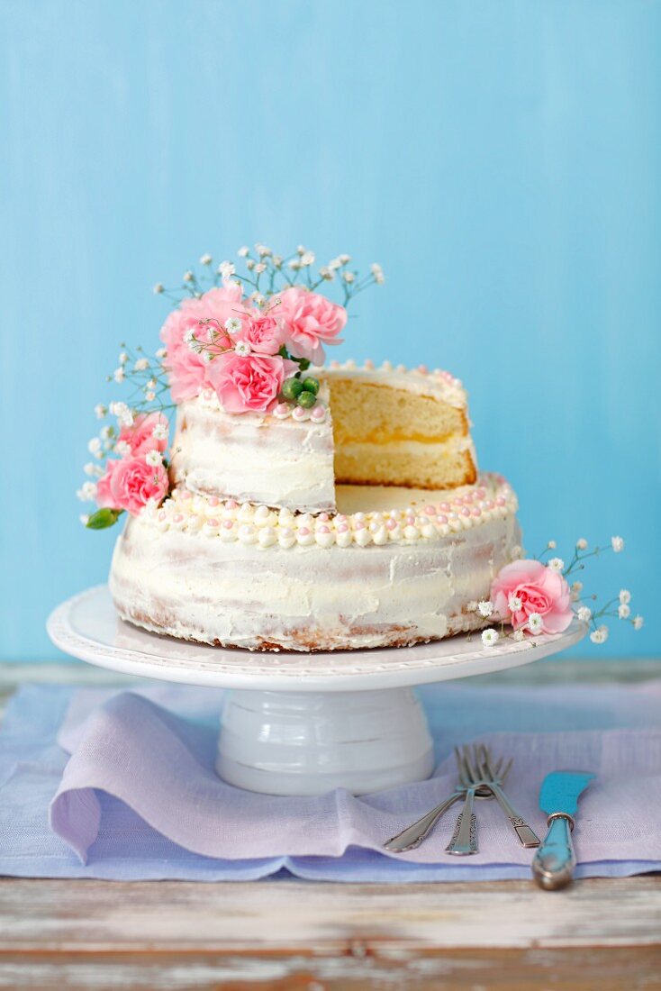 A two tier festive cake with mascarpone and lemon cream