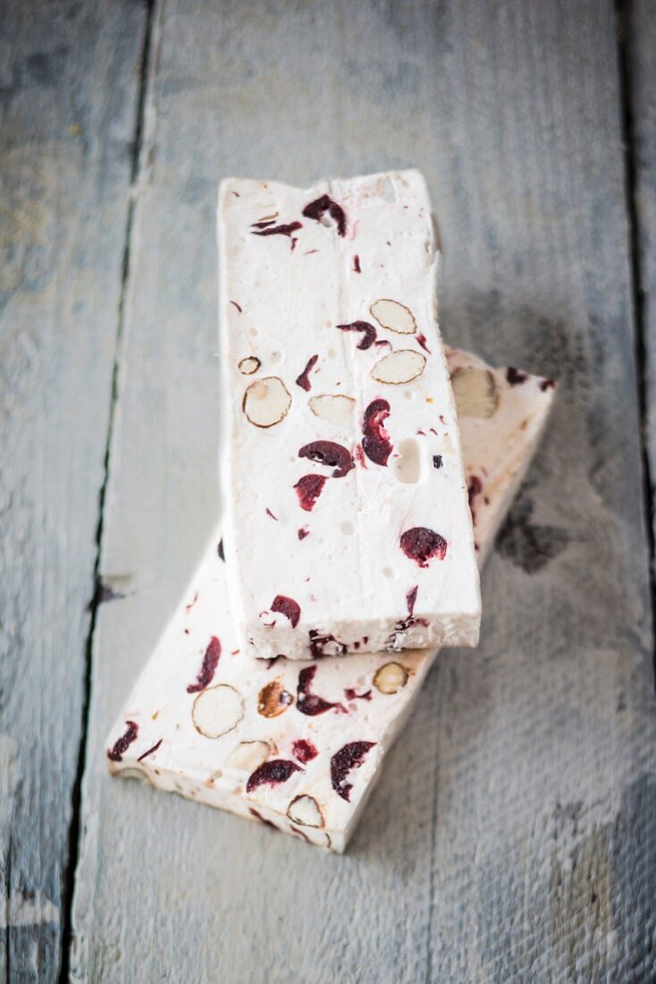 White nougat with cranberries