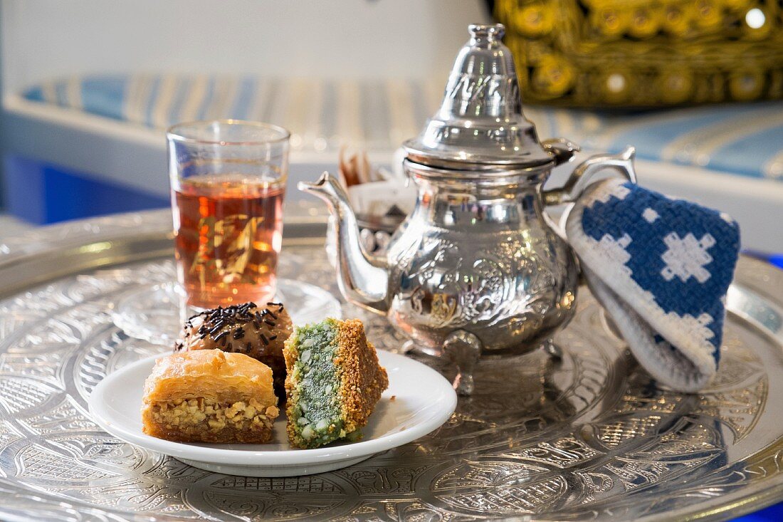 Varius baklava with Arabian tea